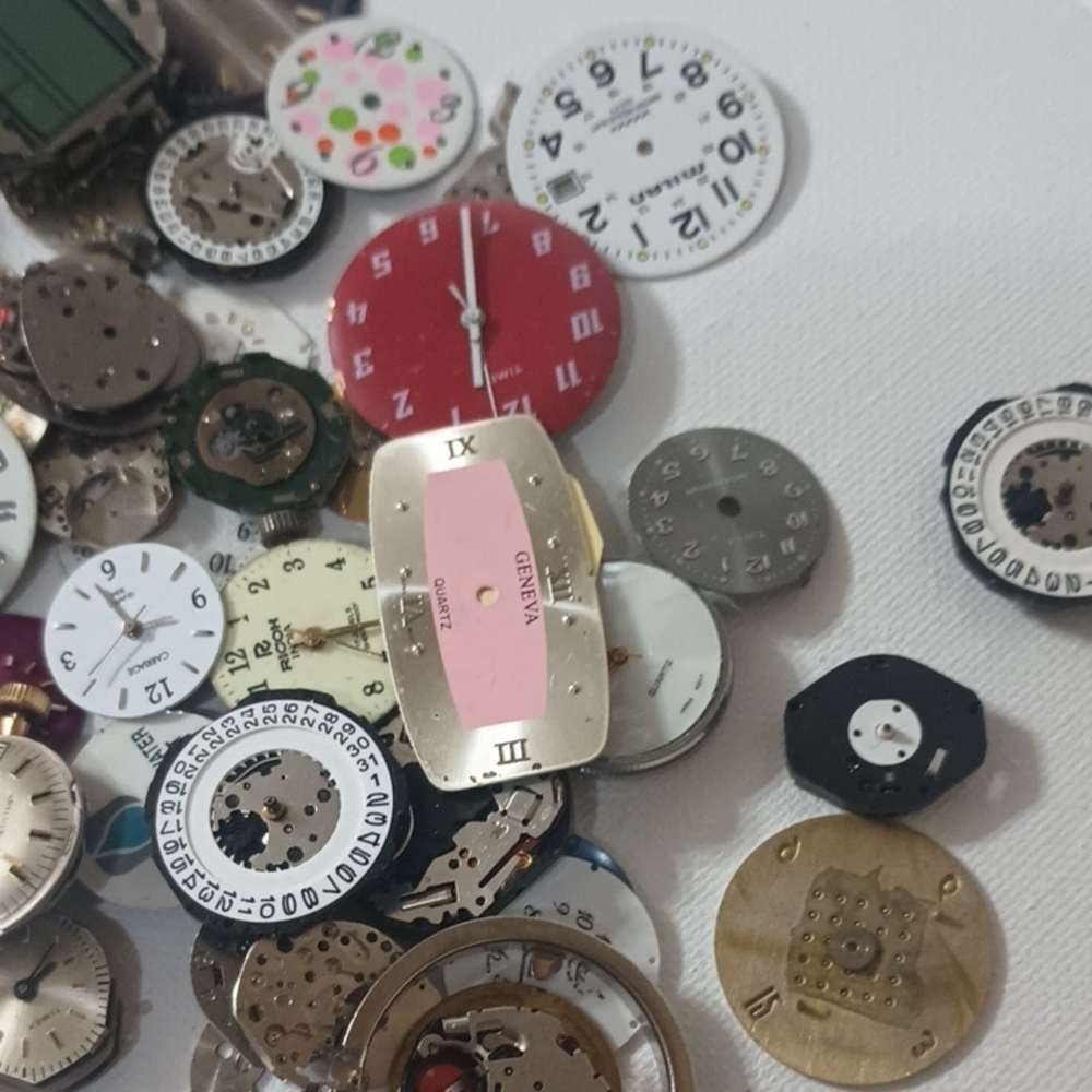 Assorted Watch Faces - Mixed Colors - Picture 5 of 6